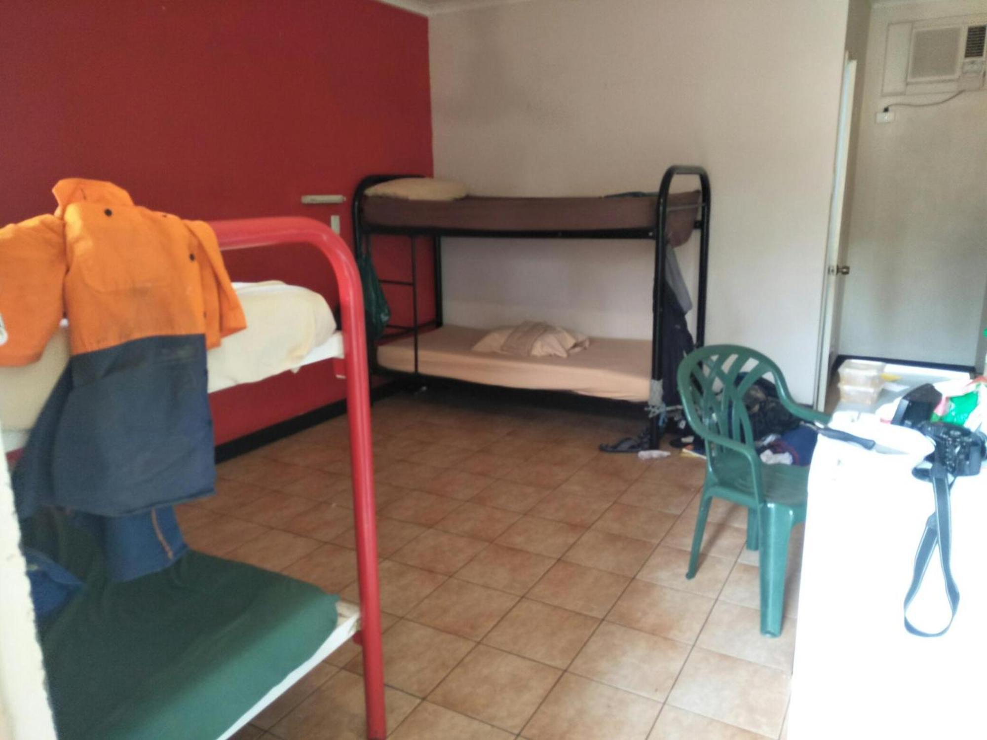 Palm Court Backpackers Hostel Katherine Kültér fotó