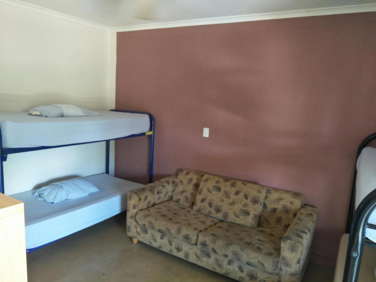 Palm Court Backpackers Hostel Katherine Kültér fotó
